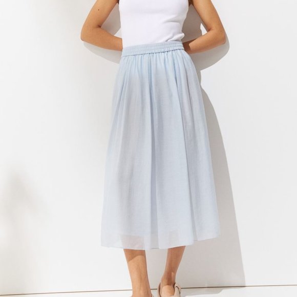 H&M Dresses & Skirts - NWT - H&M - Light Blue Gray Circle Midi Skirt